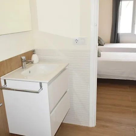 Anacasa Bacalla Piscina Privada Les Marines Ch3200 Feriehus *