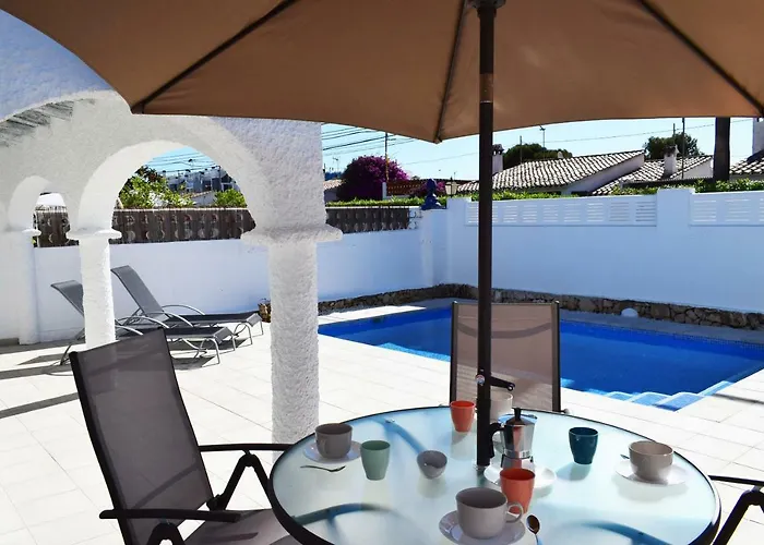 Anacasa Bacalla Piscina Privada Les Marines Ch3200 Holiday home *